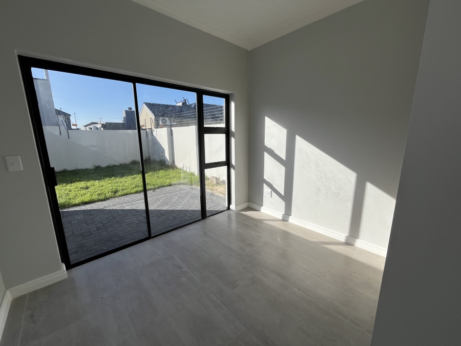 4 Bedroom Property for Sale in Sandown Western Cape